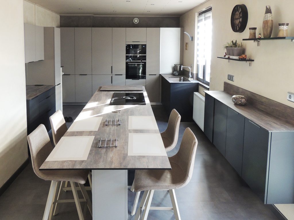 Cuisine sur-mesure moderne avec ilot central a Feurs SO Design